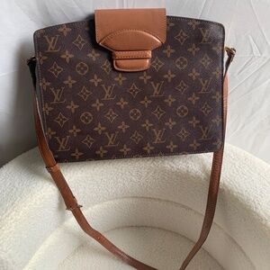 FIRM | Louis Vuitton Courcelles Monogram Shoulder Messenger Bag
